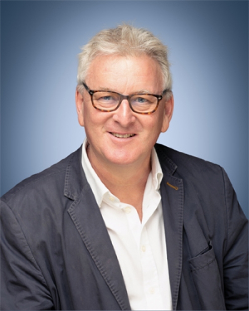 Martin Knapp